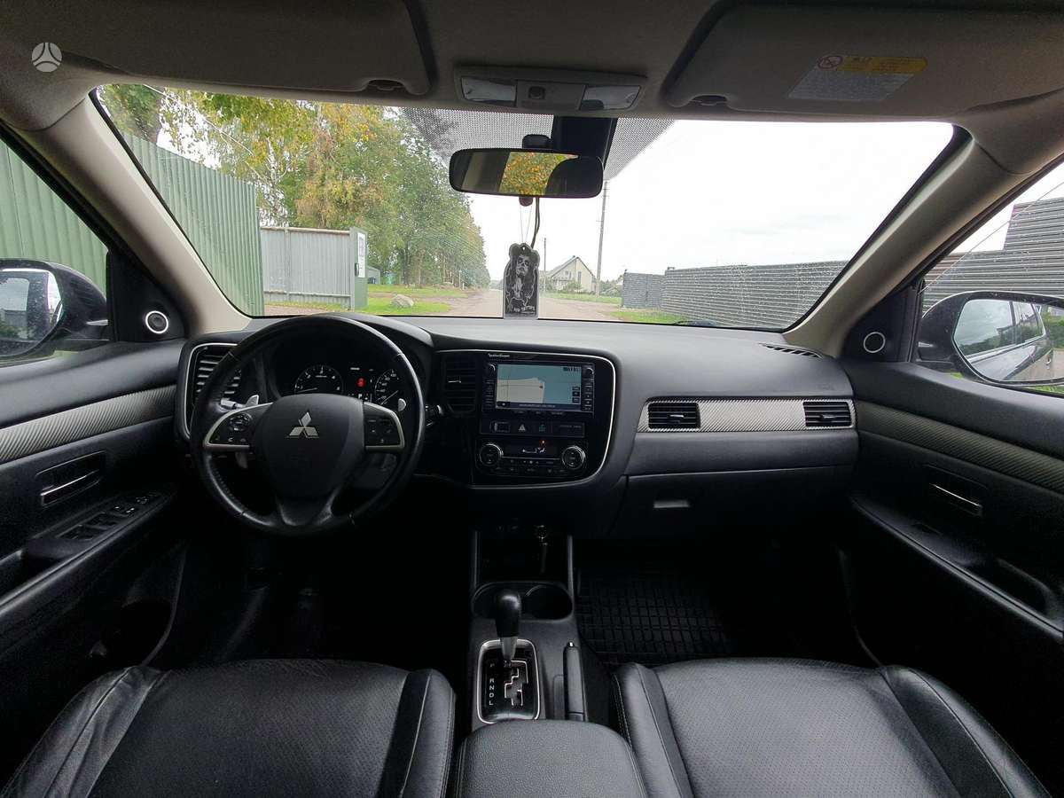 Mitsubishi Outlander 2013 — photo 11