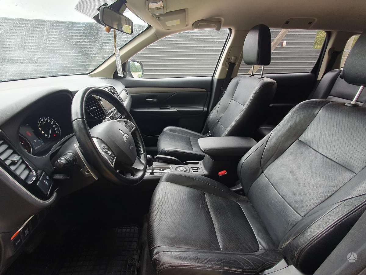 Mitsubishi Outlander 2013 — photo 9