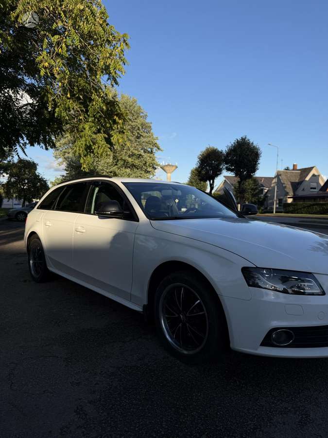 Audi A4 2008 — rear view