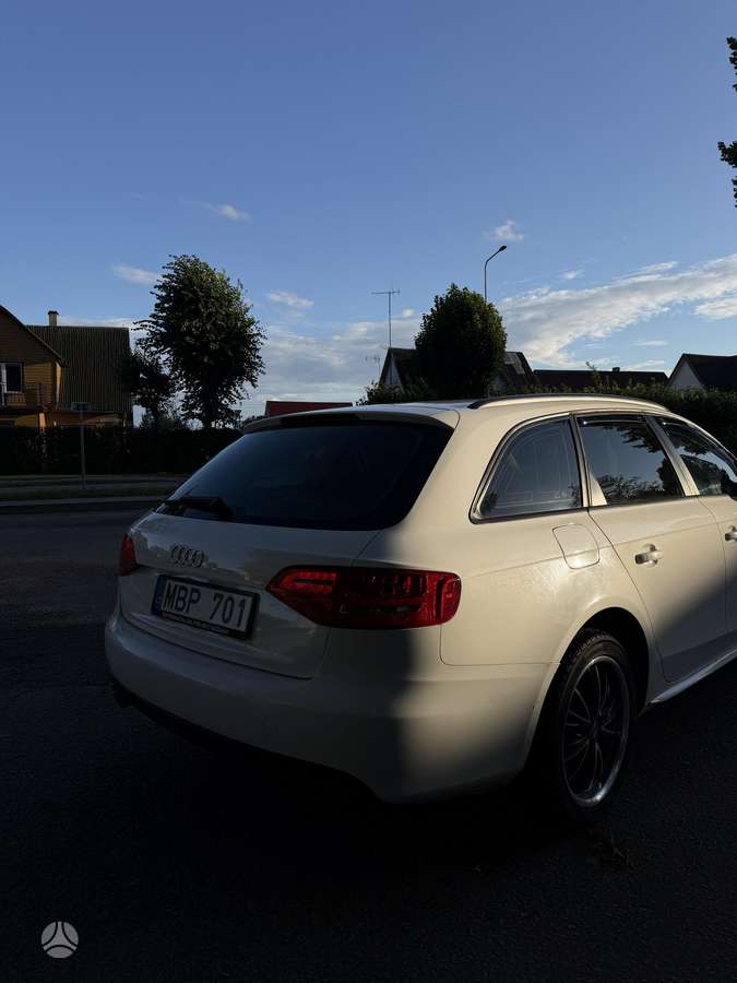 Audi A4 2008 — interior