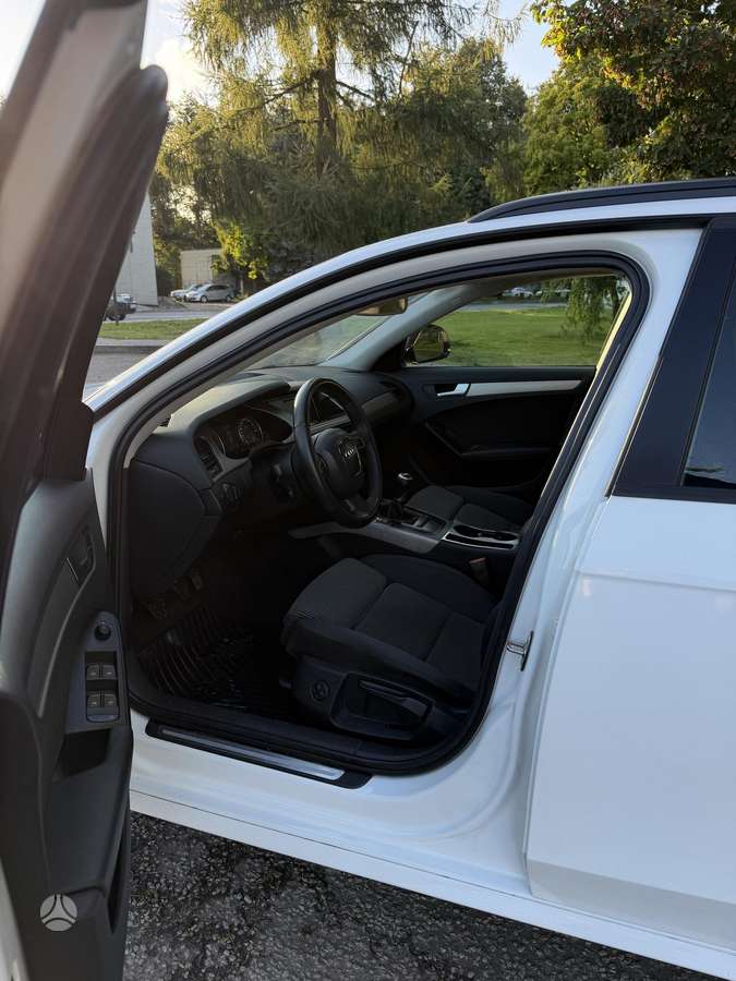 Audi A4 2008 — photo 7