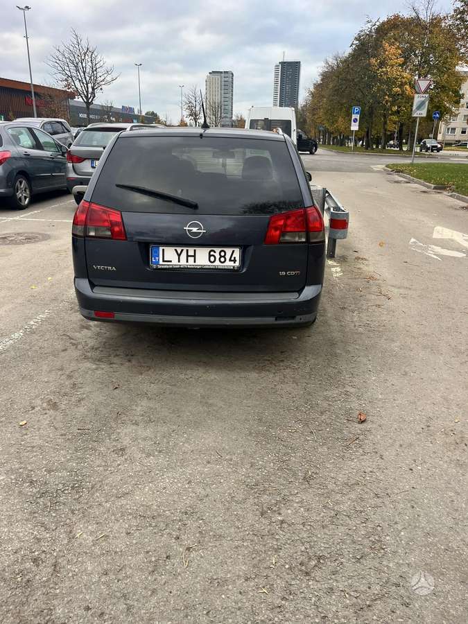 Opel Vectra 2008 — engine 1910 cm³, 150 HP (110kW)