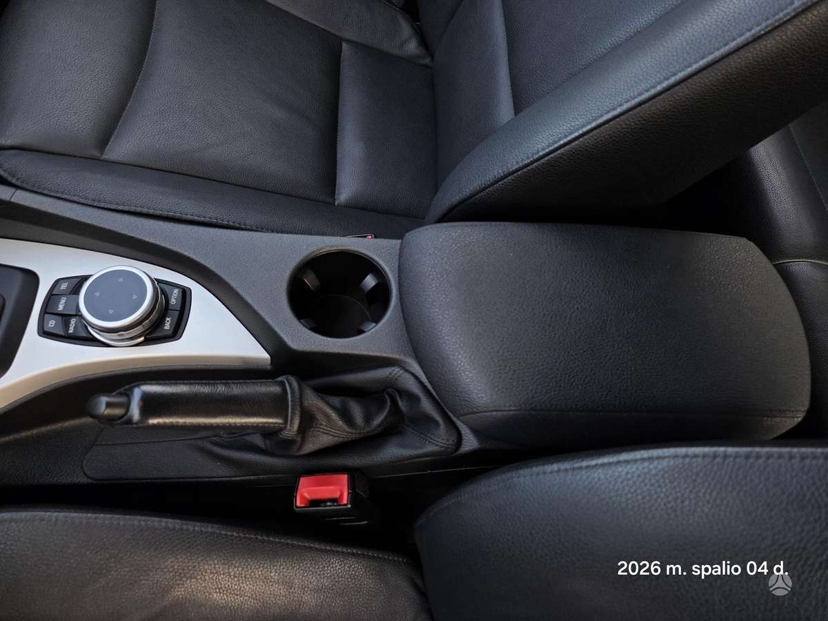 BMW X1 2011 — photo 11