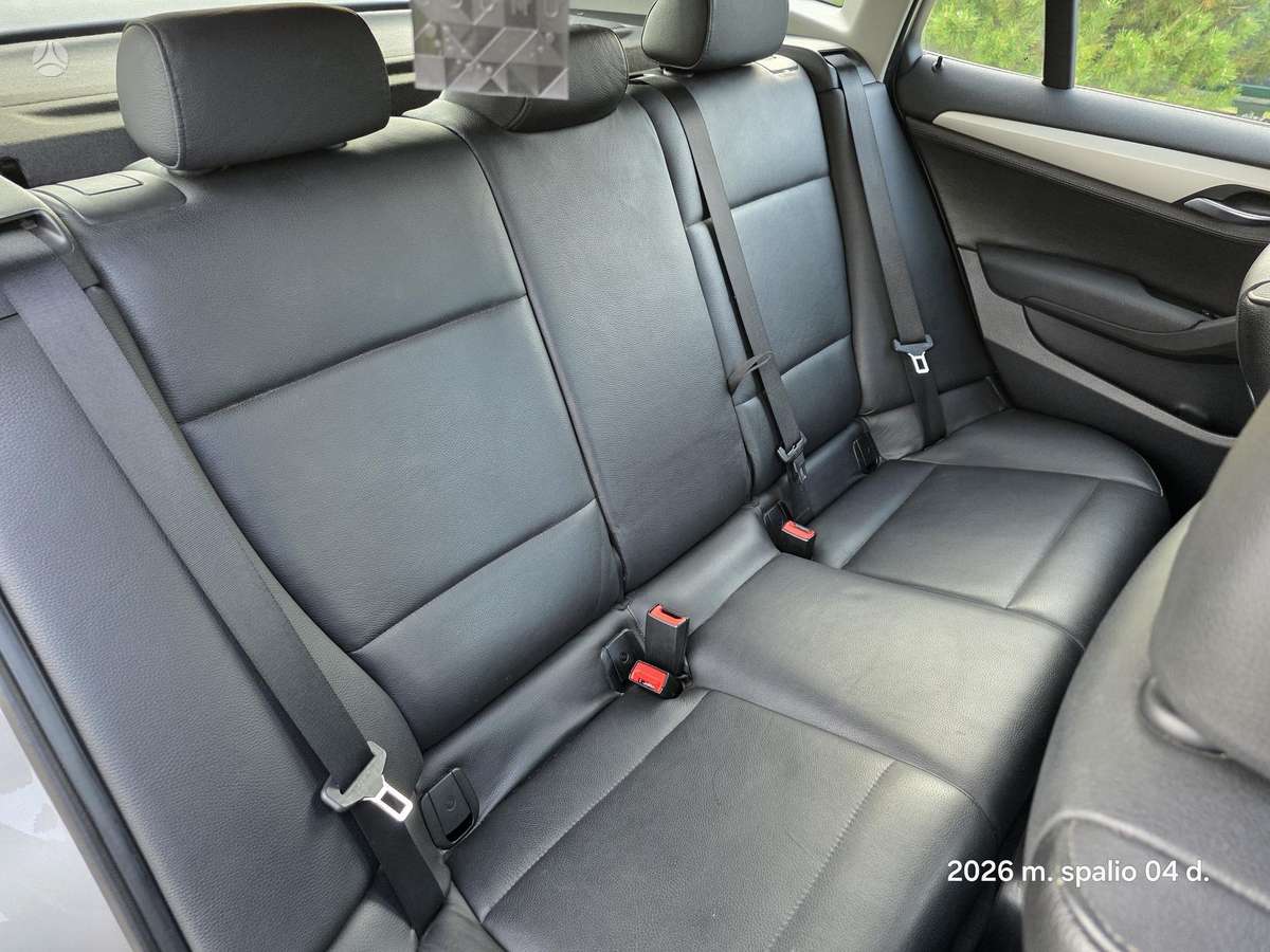 BMW X1 2011 — photo 8