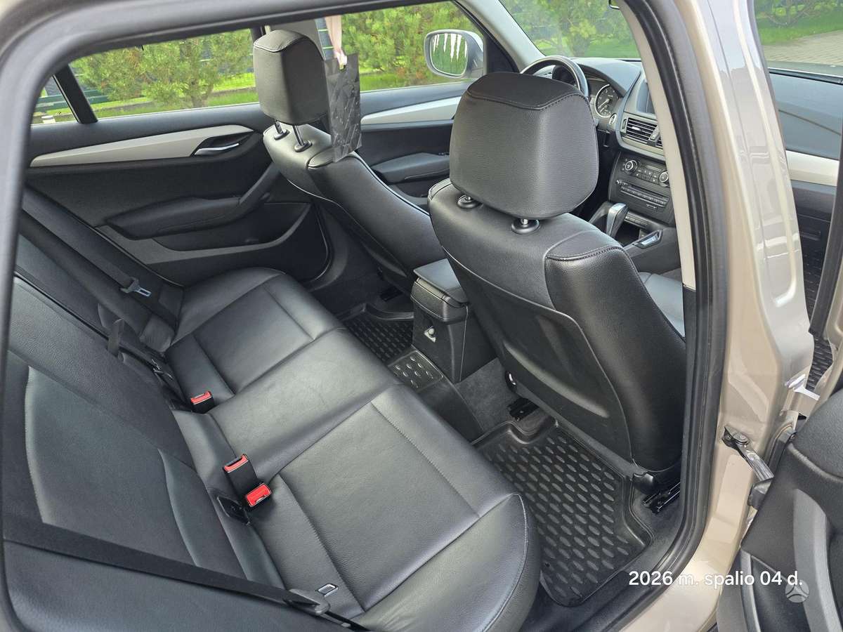 BMW X1 2011 — photo 9
