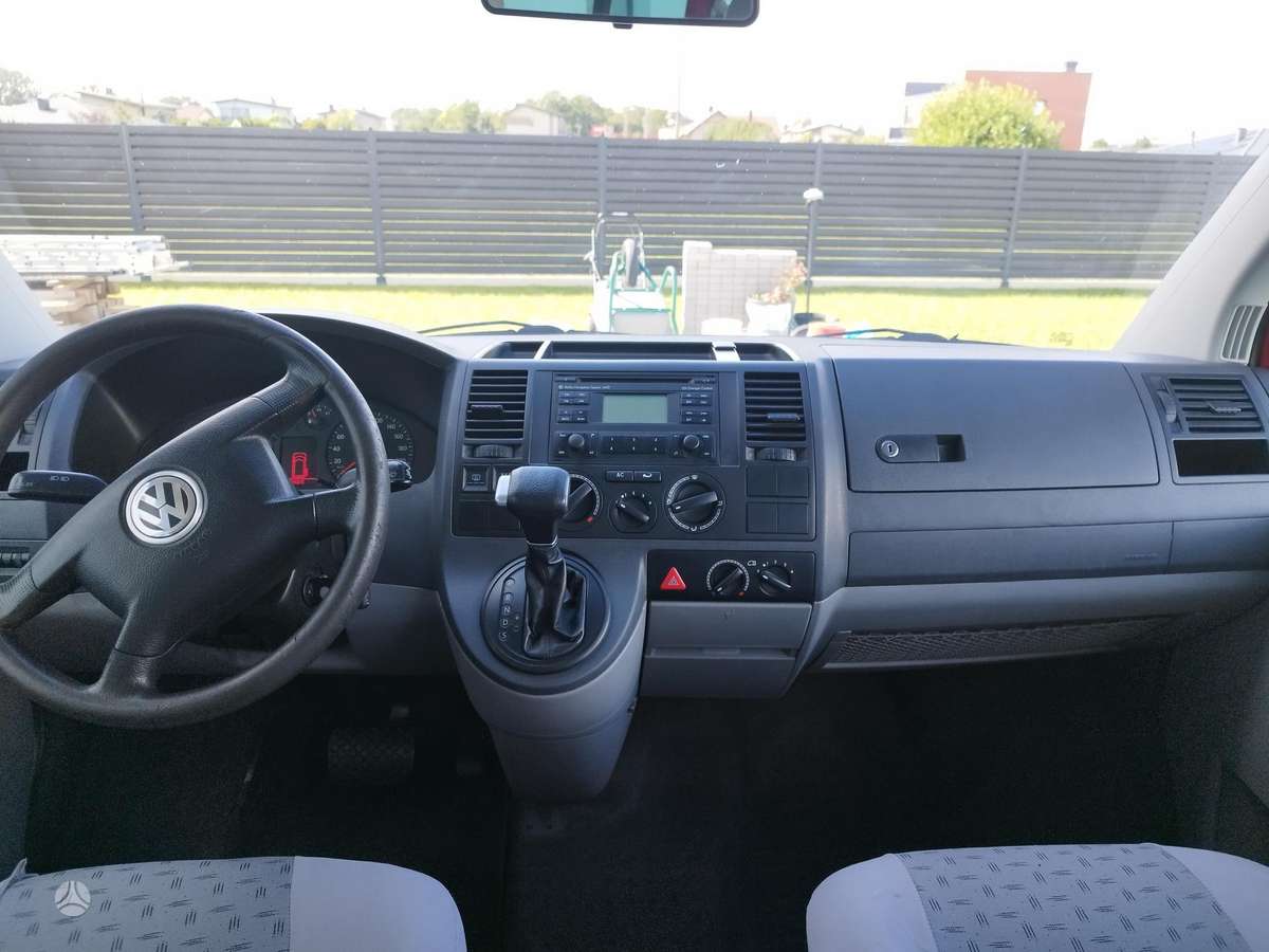 Volkswagen Transporter 2007 — photo 10