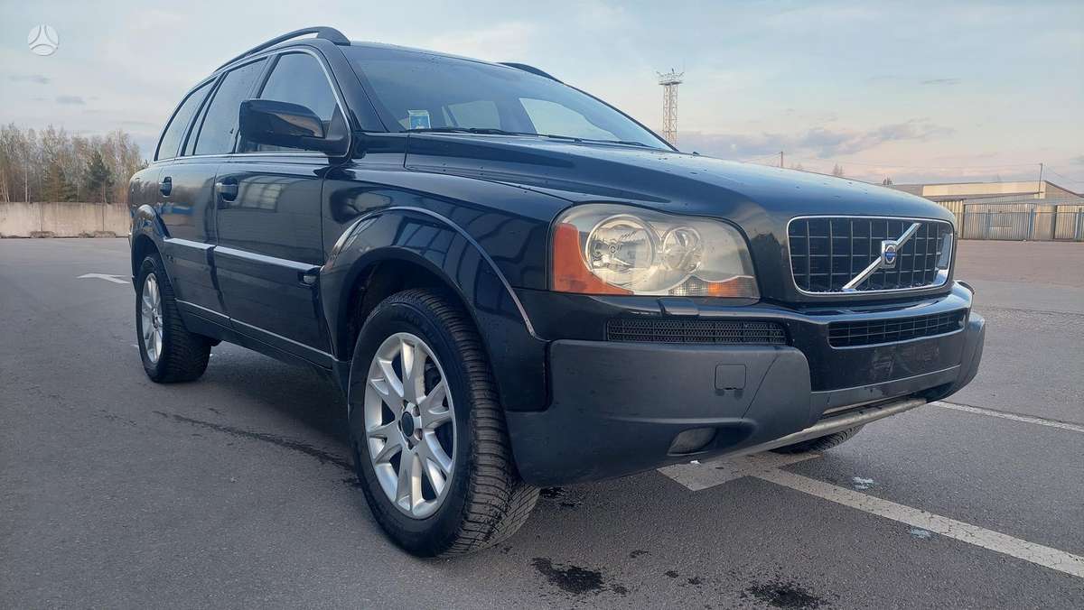 Volvo XC90 2004 — interior
