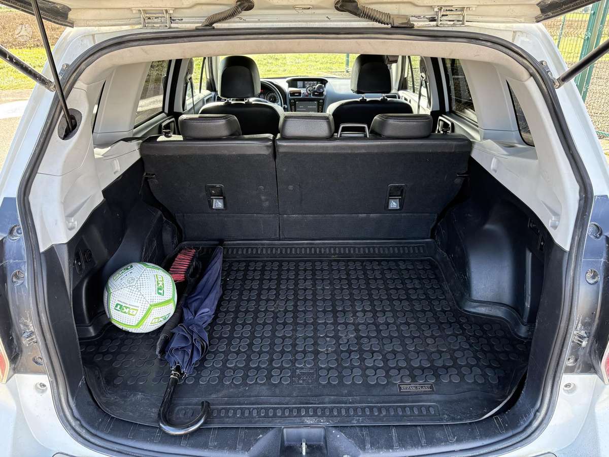 Subaru Forester 2015 — фото 10