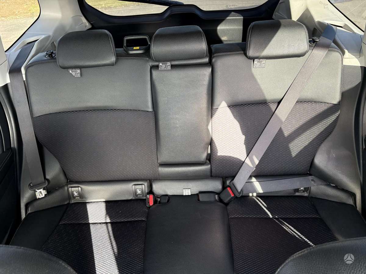 Subaru Forester 2015 — фото 9
