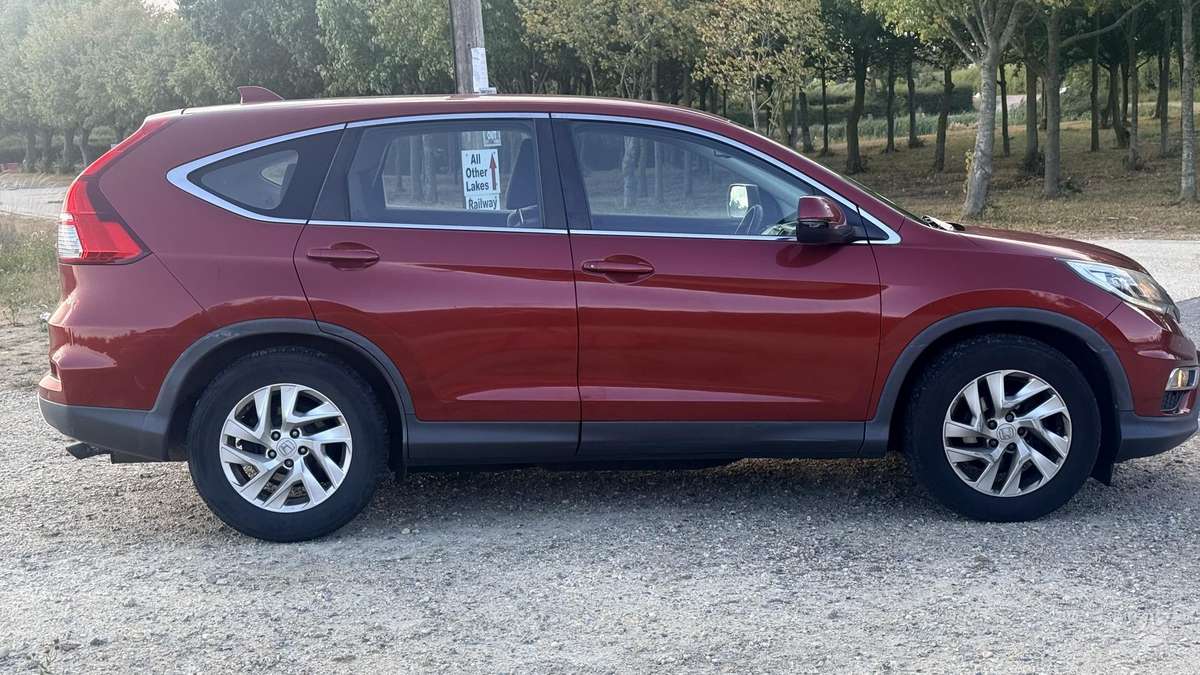 Honda CR-V 2015 — engine 1597 cm³, 120 HP (88kW)