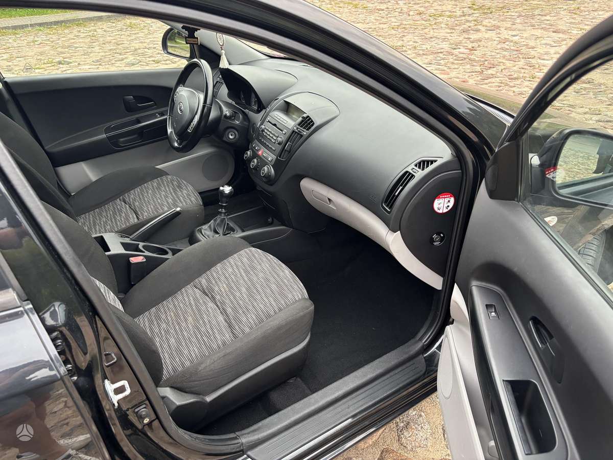 Kia Ceed 2009 — photo 7