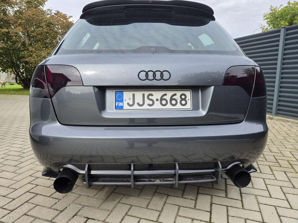 Audi A4 2005 — вигляд ззаду