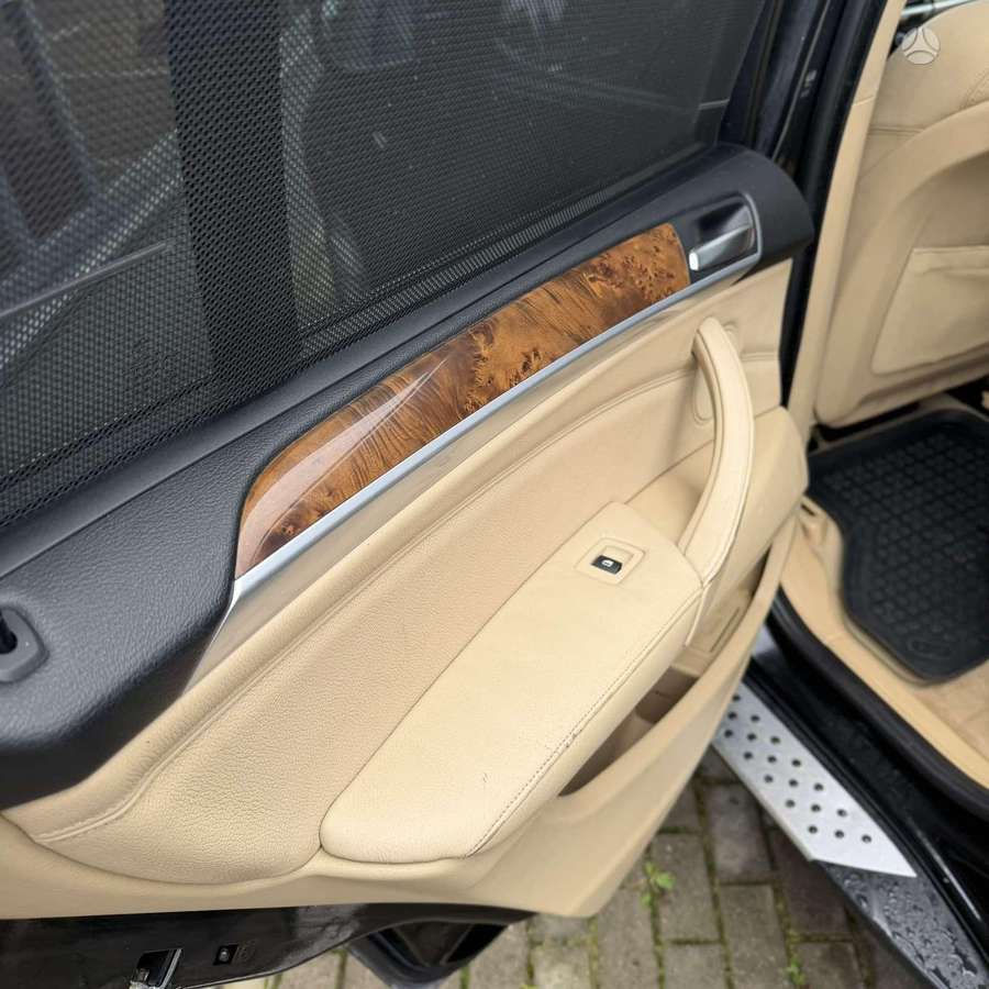 BMW X5 2008 — photo 13
