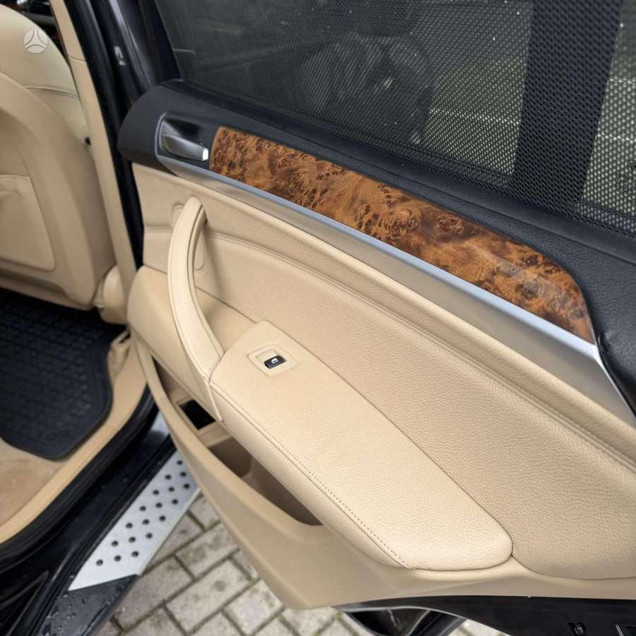 BMW X5 2008 — photo 14