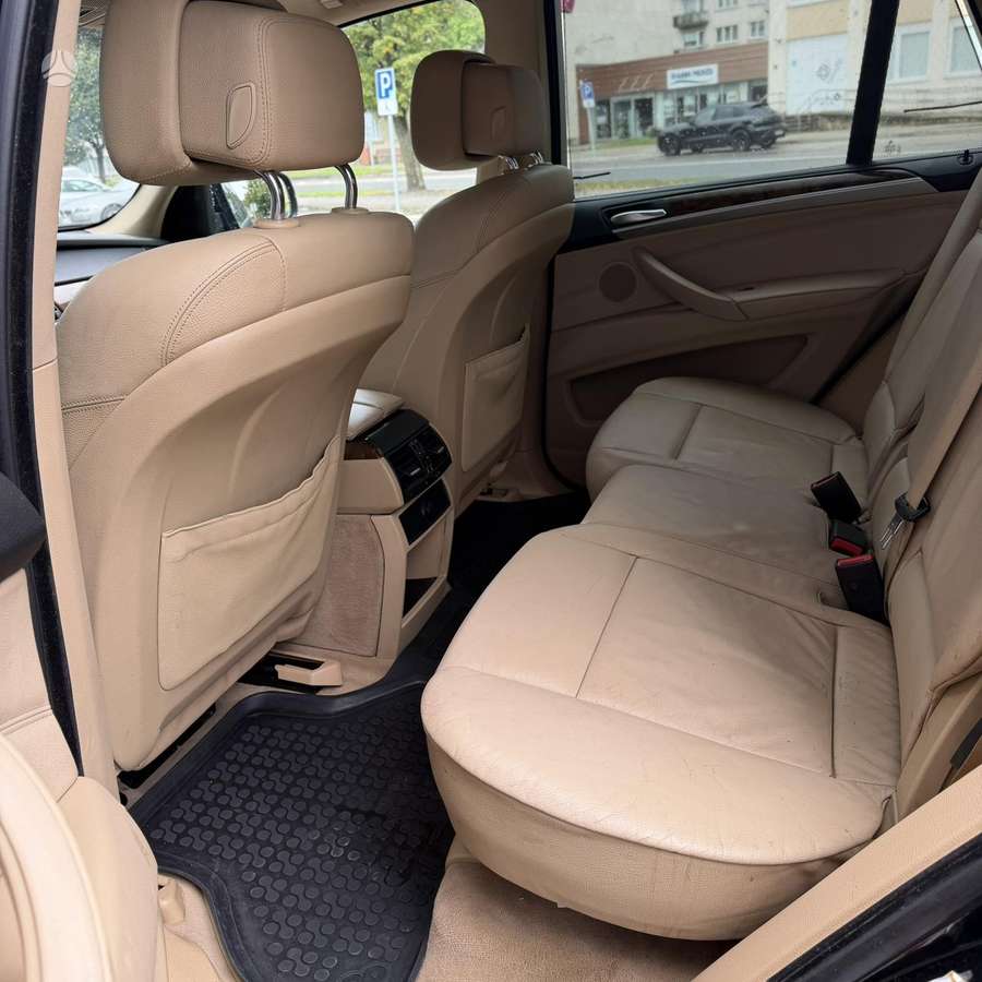 BMW X5 2008 — photo 16