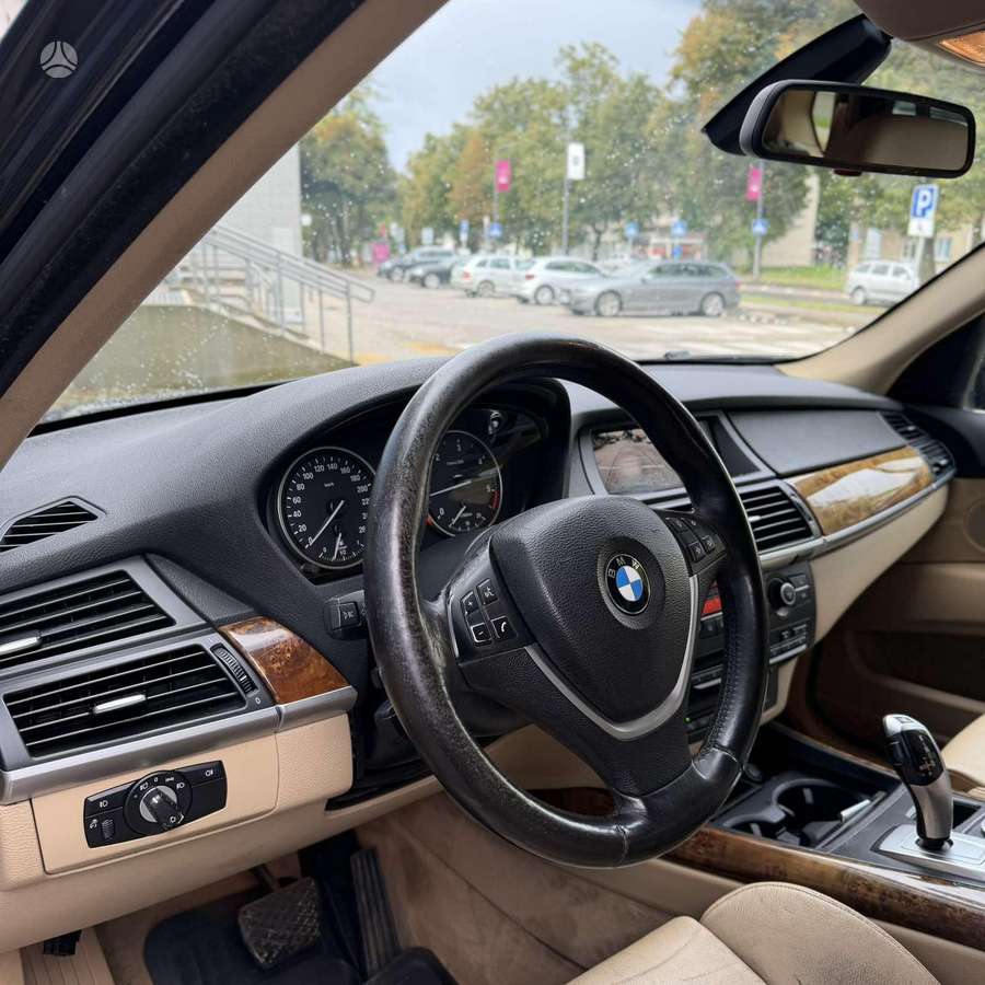 BMW X5 2008 — photo 18