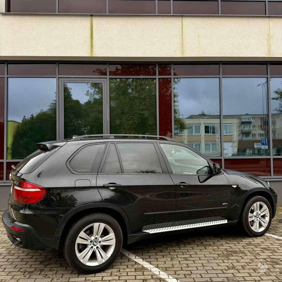 BMW X5 2008 — photo 8