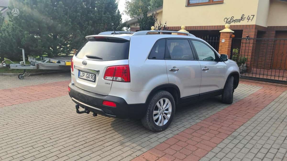 Kia Sorento 2012 — engine 2199 cm³, 197 HP (145kW)