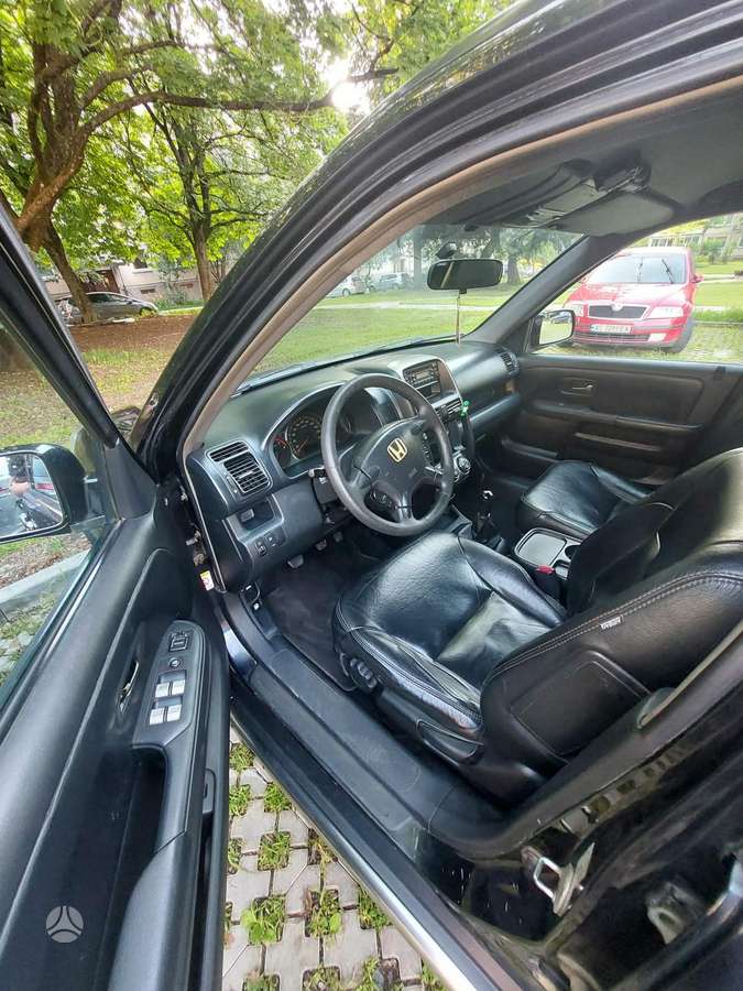 Honda CR-V 2005 — engine 2204 cm³, 140 HP (103kW)