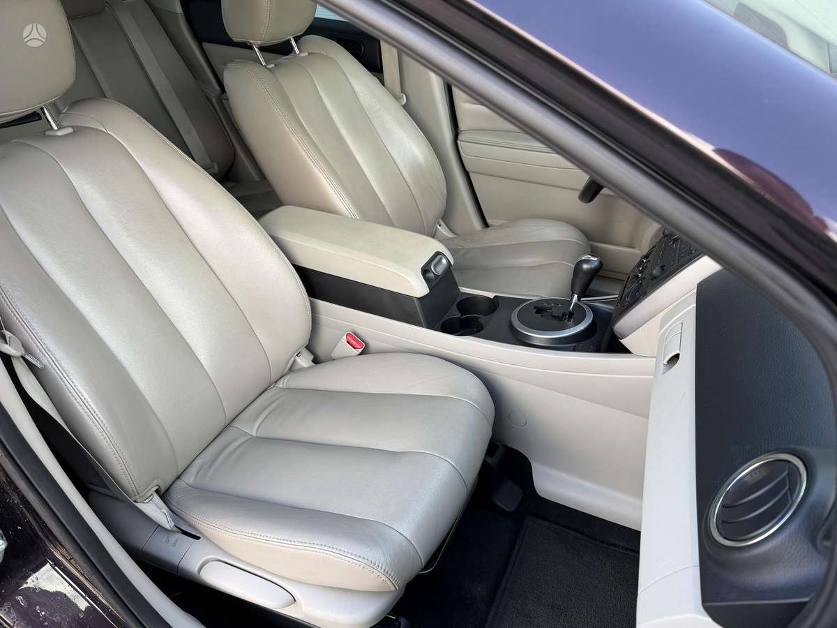 Mazda CX-7 2010 — photo 13