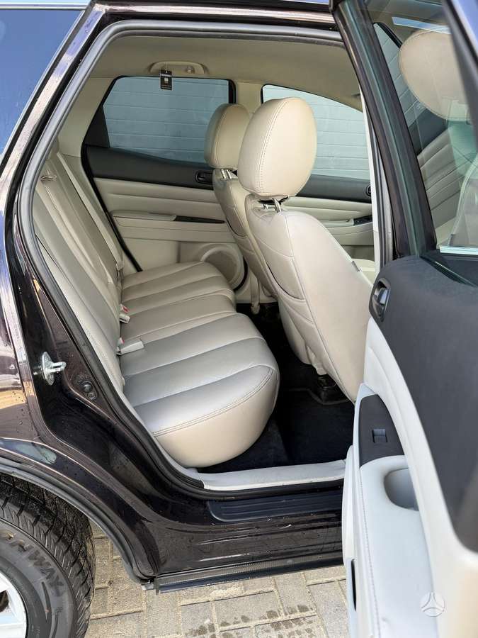 Mazda CX-7 2010 — photo 14