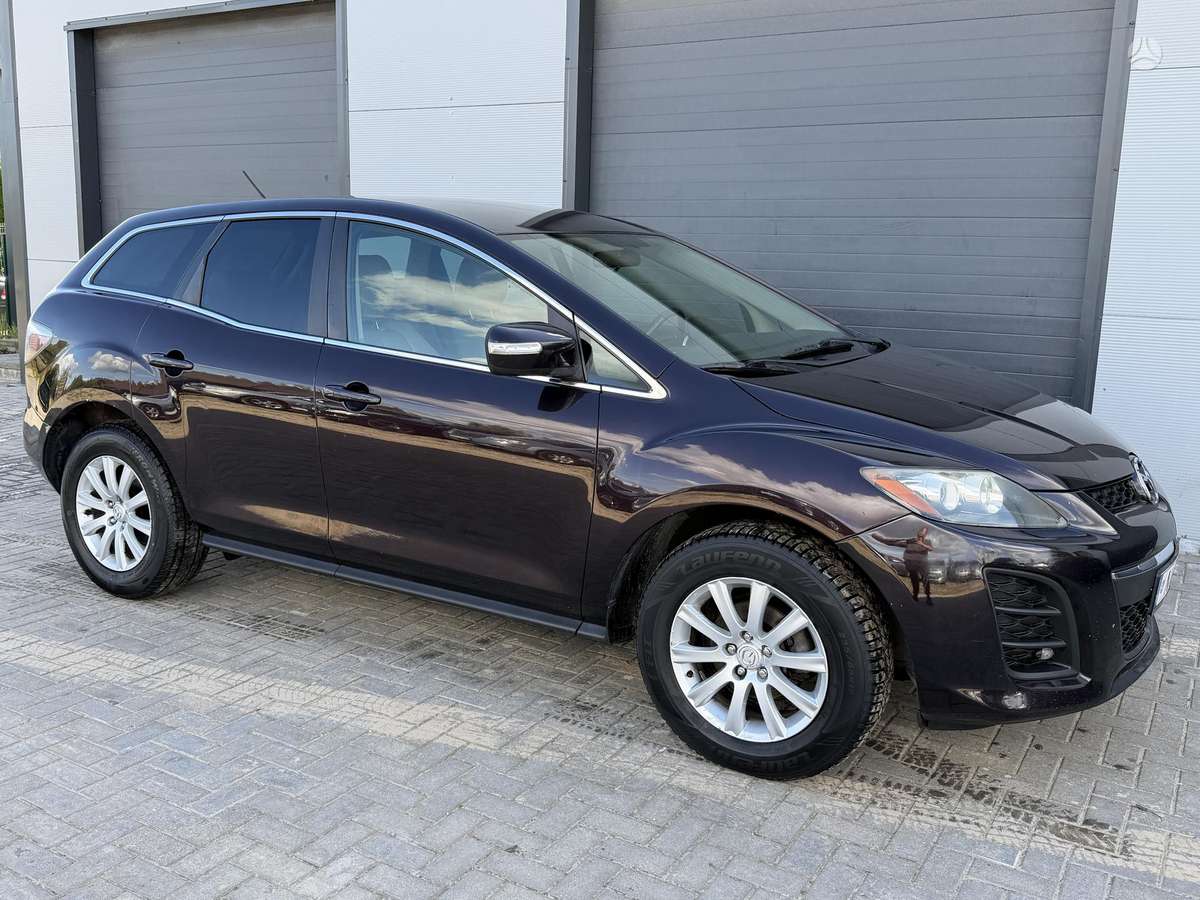 Mazda CX-7 2010 — rear view