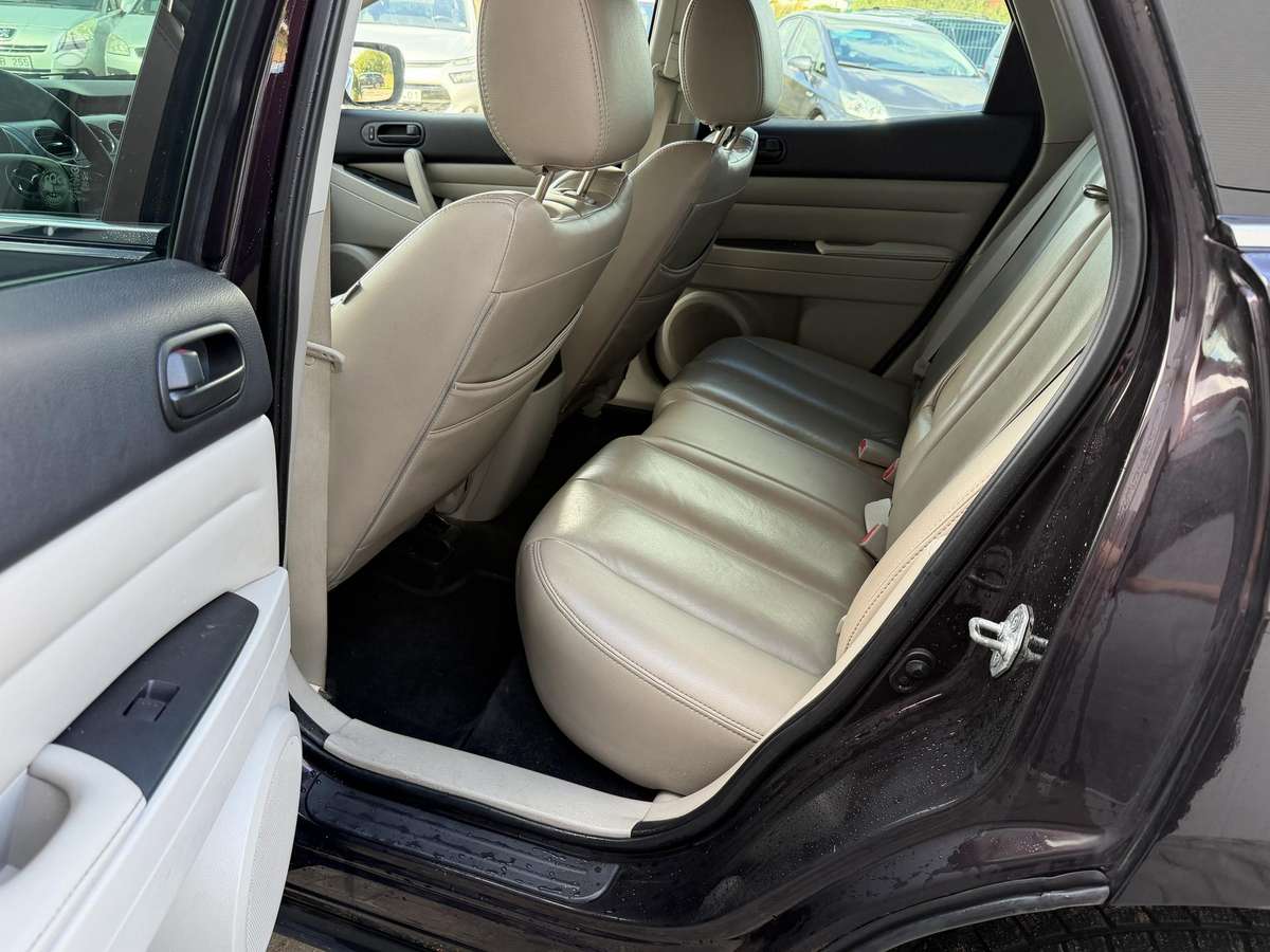 Mazda CX-7 2010 — photo 25