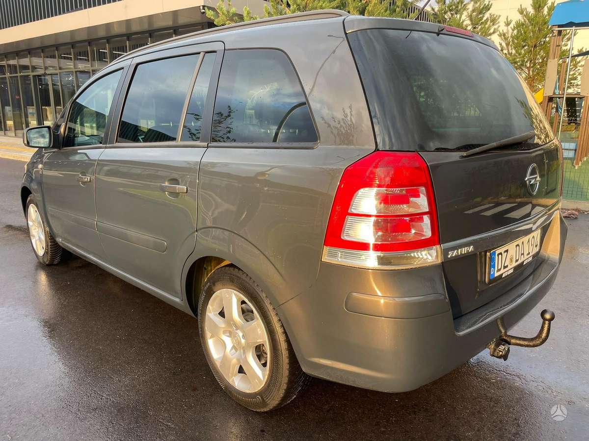 Opel Zafira 2014 — photo 6