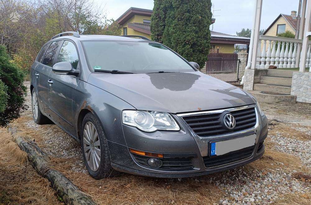 Volkswagen Passat 2006 — rear view