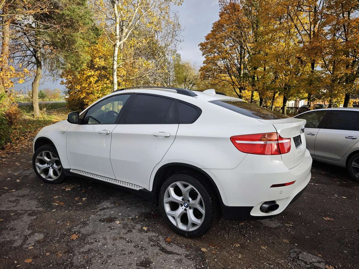 BMW X6 2011 — photo 12