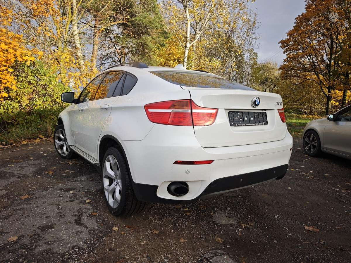 BMW X6 2011 — photo 13