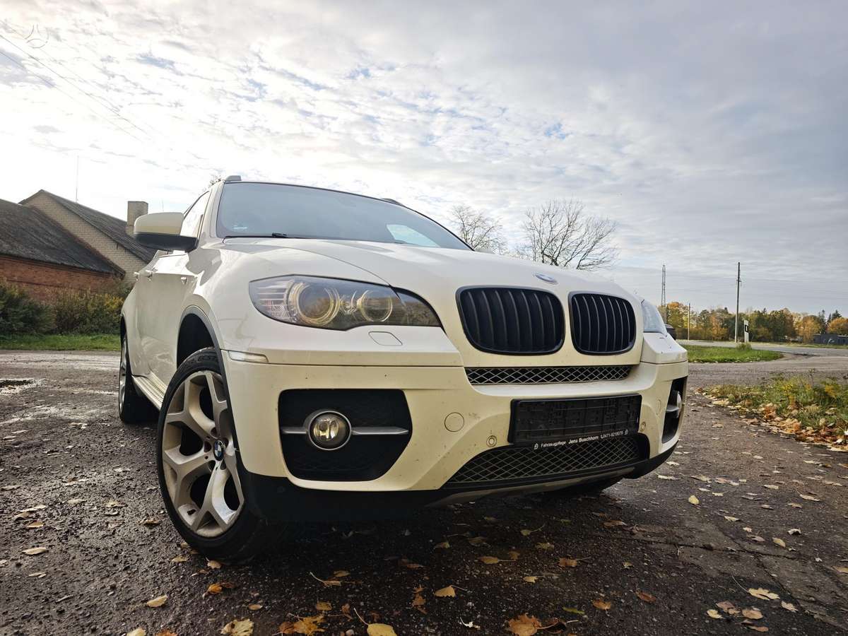 BMW X6 2011 — photo 8