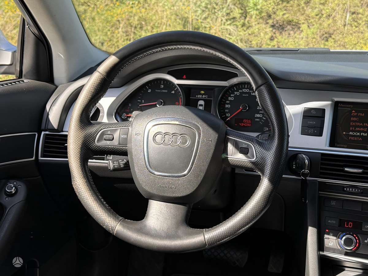 Audi A6 2010 — photo 9