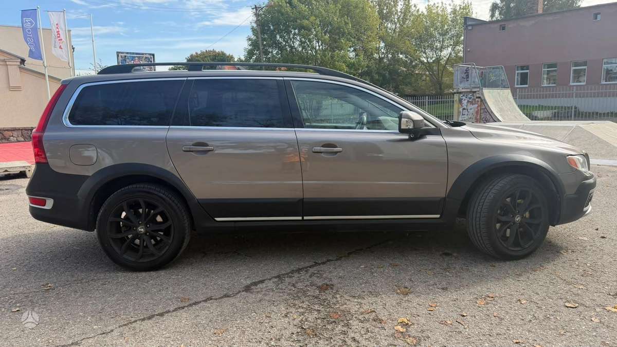 Volvo XC70 2009 — вигляд ззаду