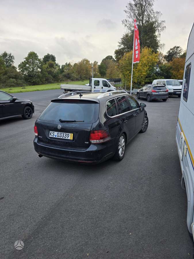 Volkswagen Golf 2012 — rear view