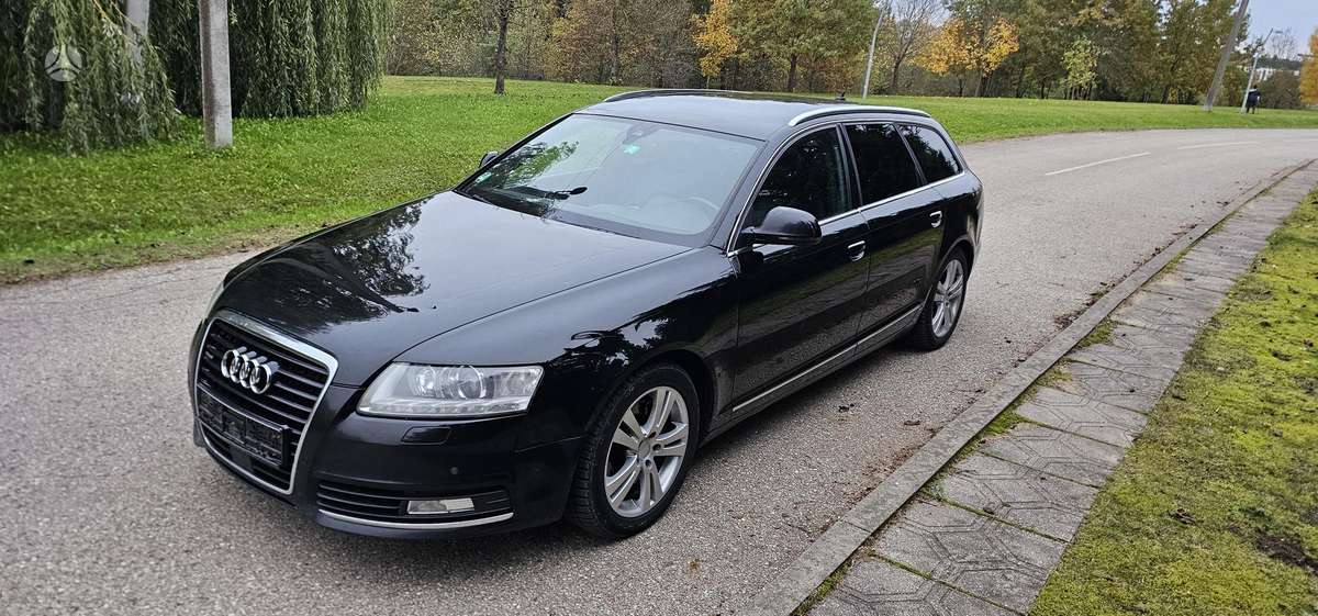 Audi A6 2010 — салон