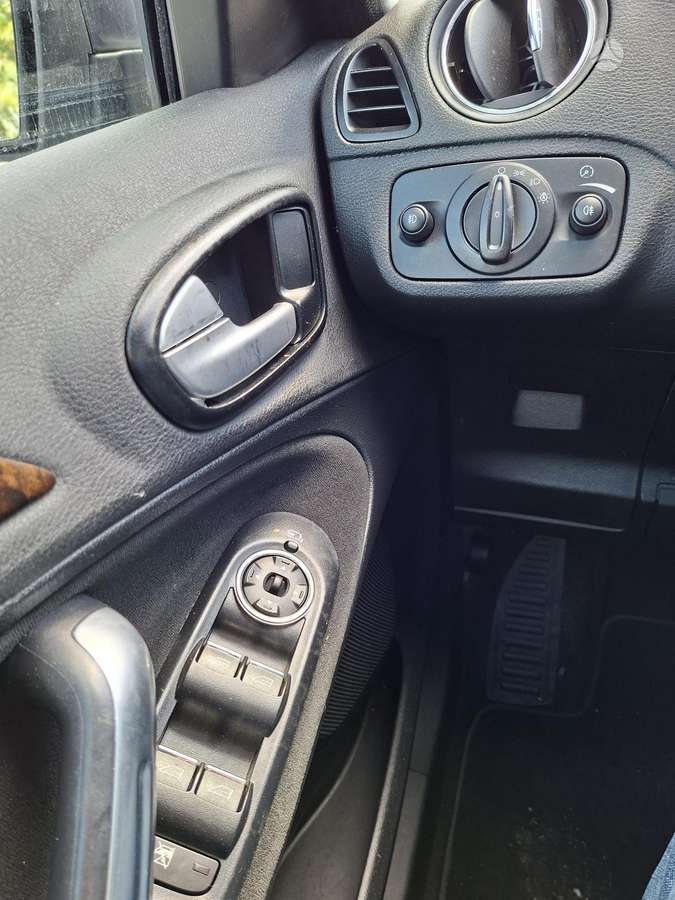 Ford Galaxy 2008 — photo 11