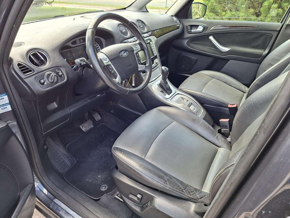 Ford Galaxy 2008 — photo 12