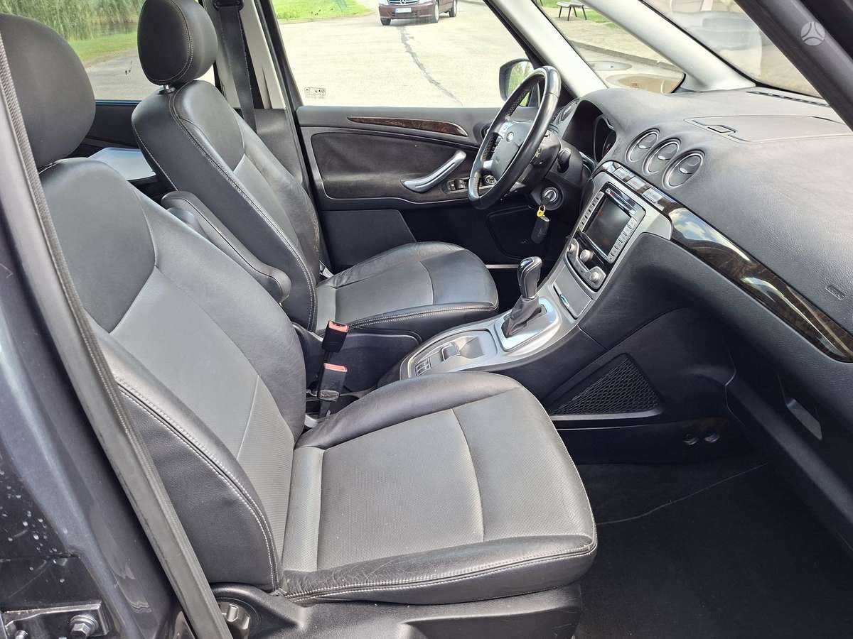Ford Galaxy 2008 — photo 13