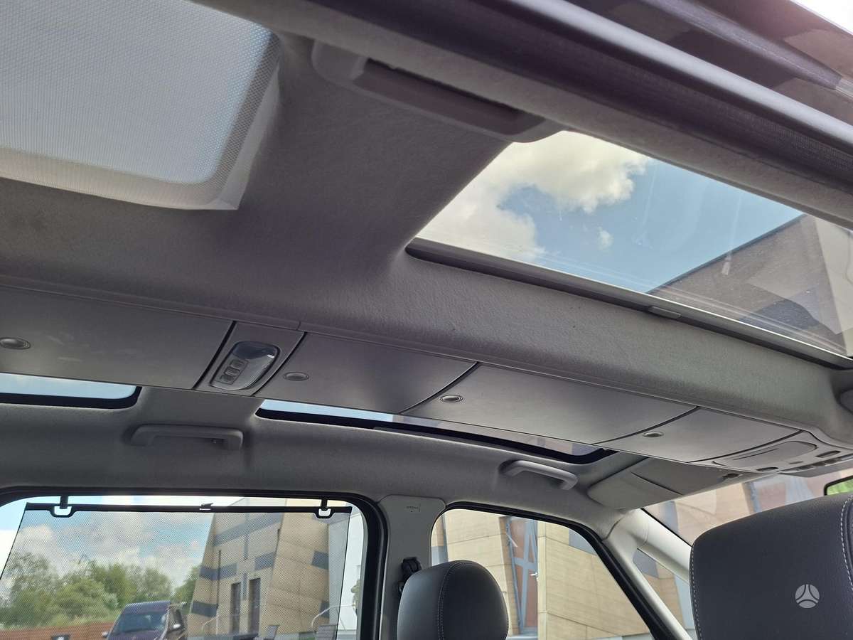 Ford Galaxy 2008 — photo 17