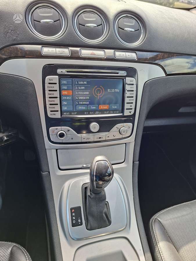 Ford Galaxy 2008 — photo 9