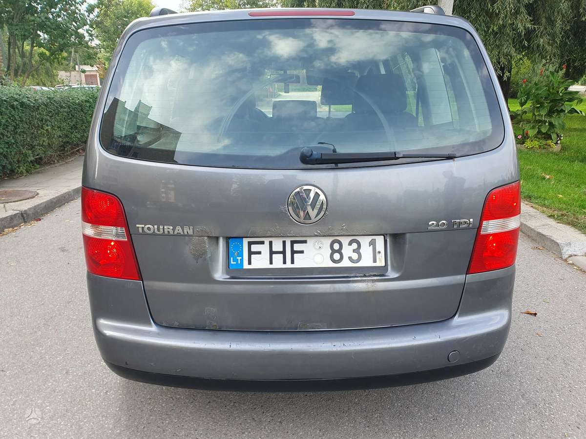 Volkswagen Touran 2004 — photo 5