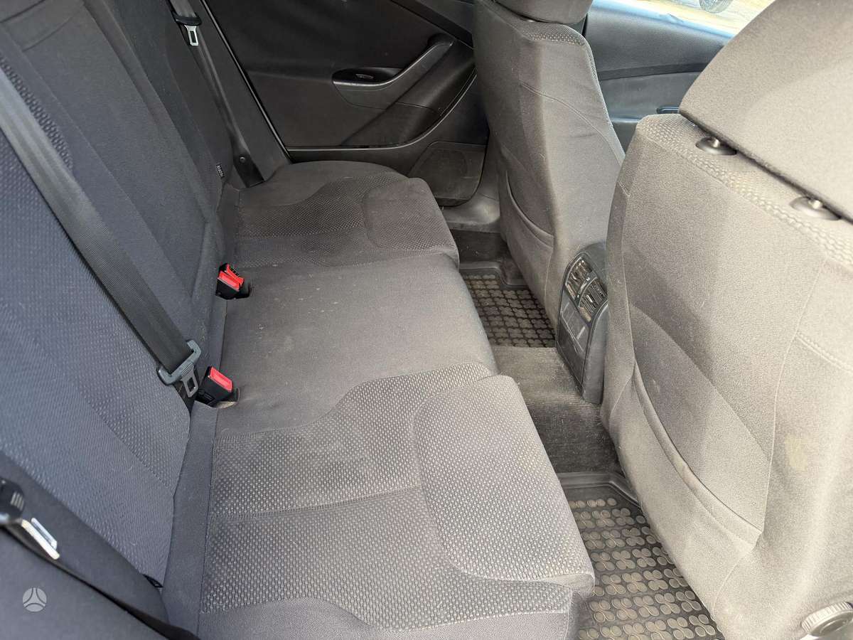 Volkswagen Passat 2006 — photo 10