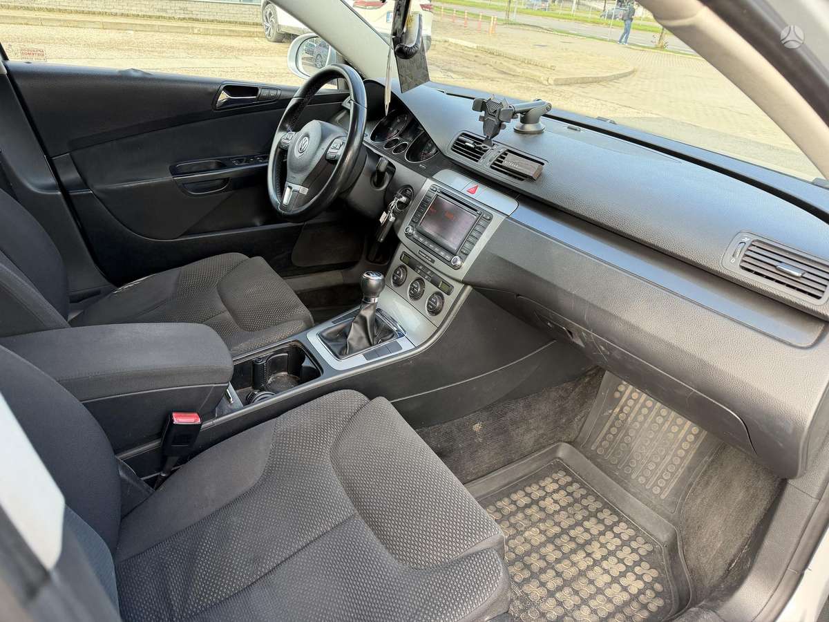 Volkswagen Passat 2006 — photo 11