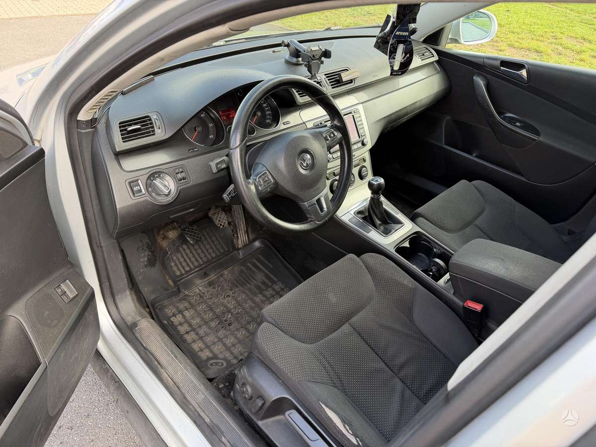 Volkswagen Passat 2006 — photo 12