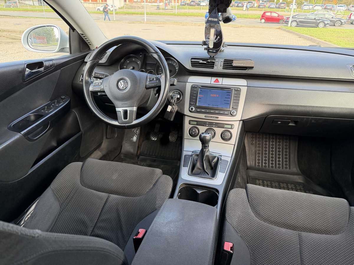 Volkswagen Passat 2006 — photo 9