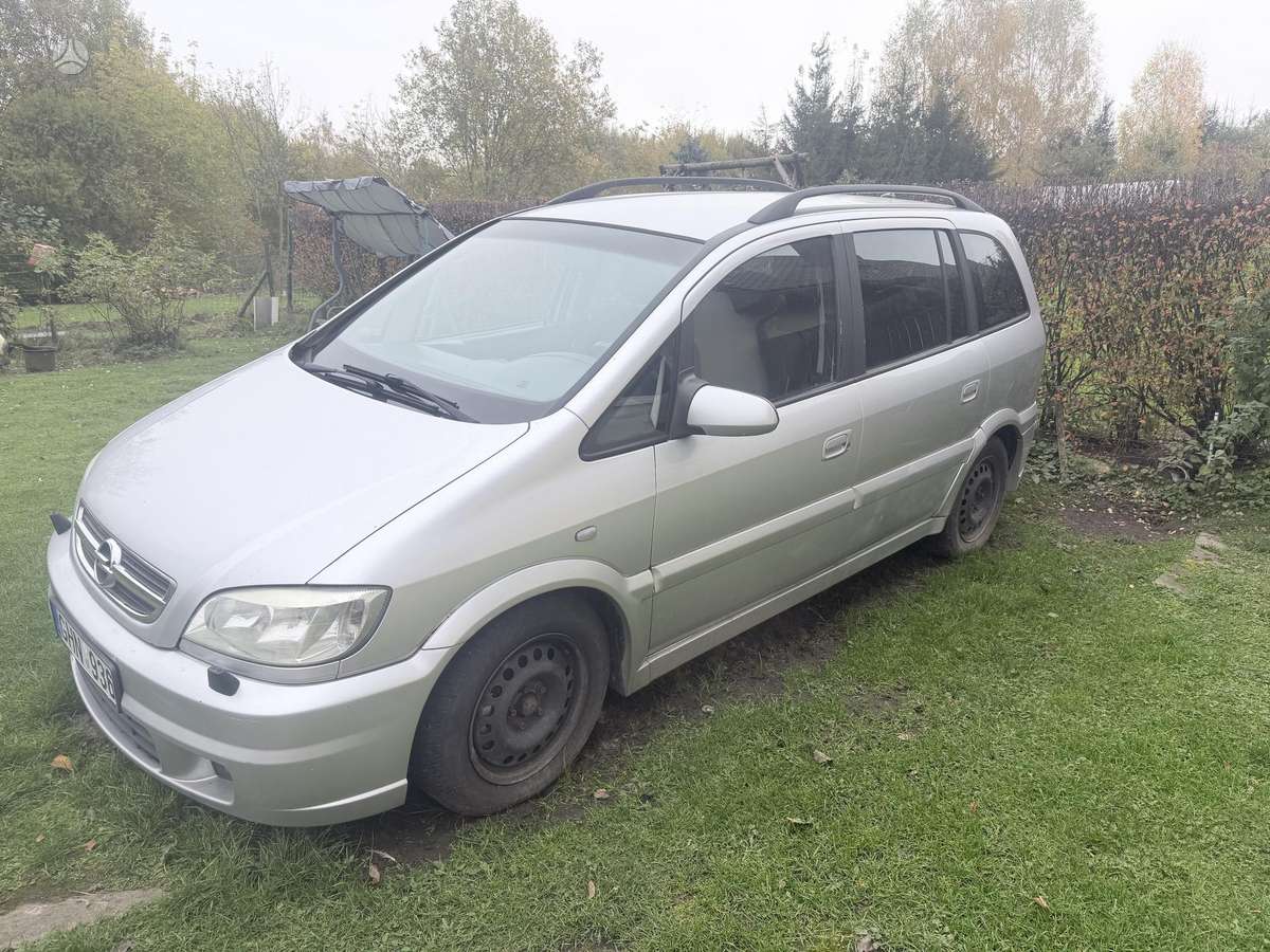 Opel Zafira 2005 — interior