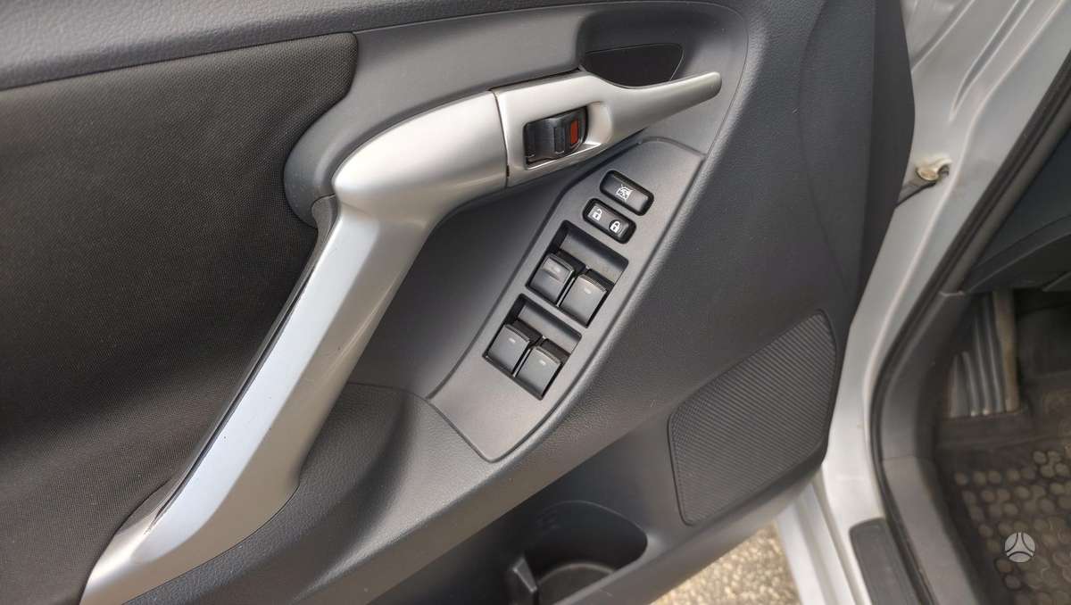 Toyota Verso 2012 — photo 13