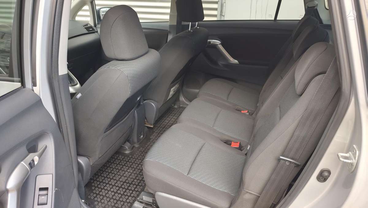 Toyota Verso 2012 — photo 14