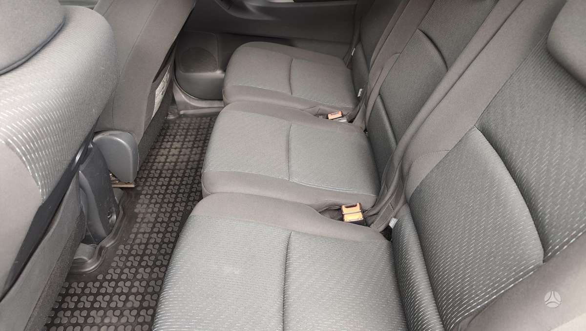 Toyota Verso 2012 — photo 15